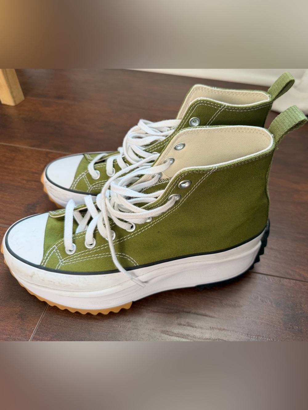 Converse Run Star Hike High Top Platform Sneakers Olive Green Women’s 10